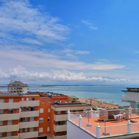 Beautiful Duplex Penthouse In Lignano Apartament