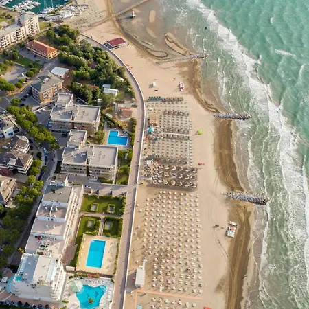 Beautiful Duplex Penthouse In Lignano Линьяно-Саббьядоро
